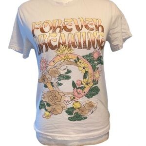 💙 White Graphic Tee by The Pink Closet Size S